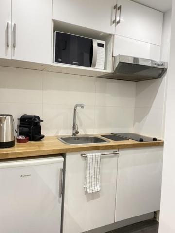 Appartamento Montparnasse Cozy Flat Parigi Esterno foto